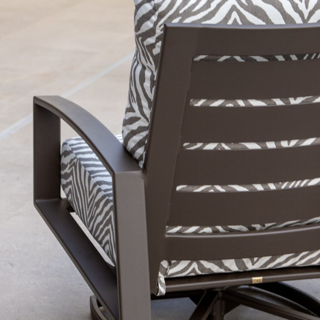 Arc 2025 Swivel Rocker Lounge